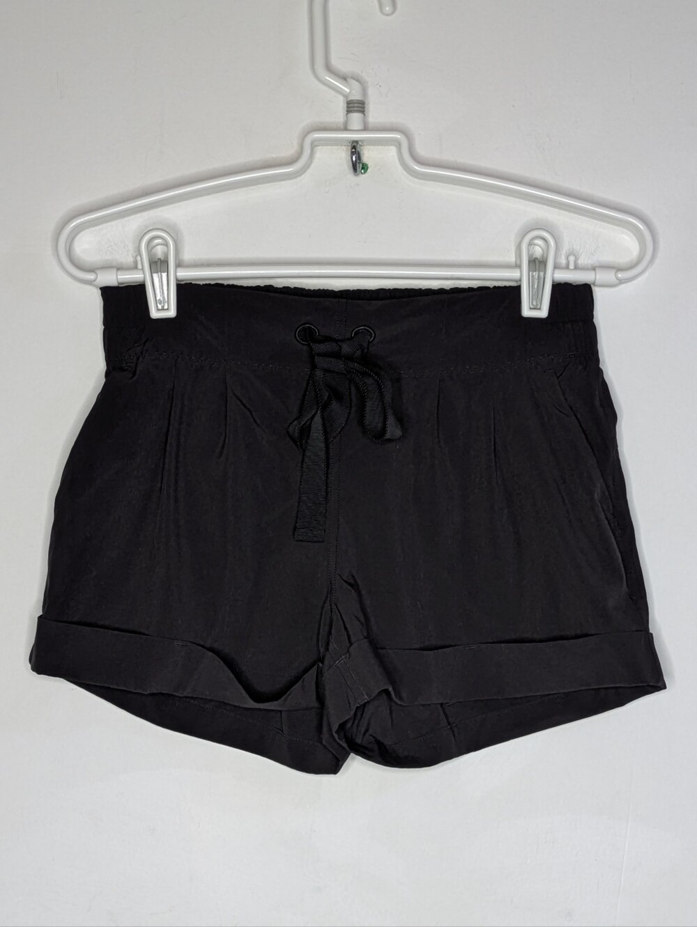 Lululemon Black Drawstring Waist Athletic Exercise Workout Shorts 4